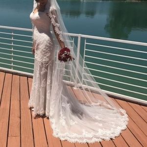 Italian Wedding Dress. Size 4. Dry Cleaned